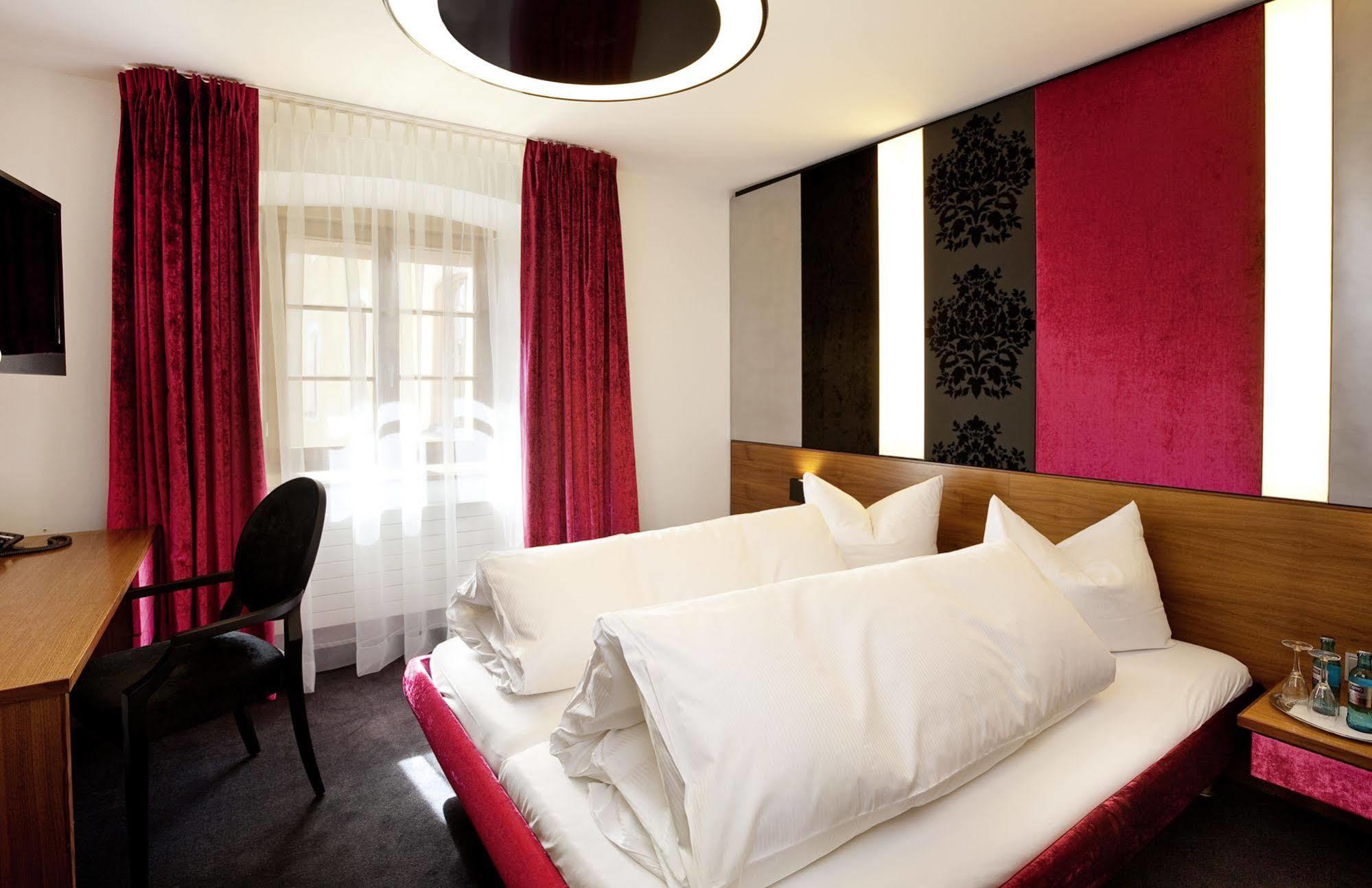 Schloss Zu Hopferau Ngoại thất bức ảnh